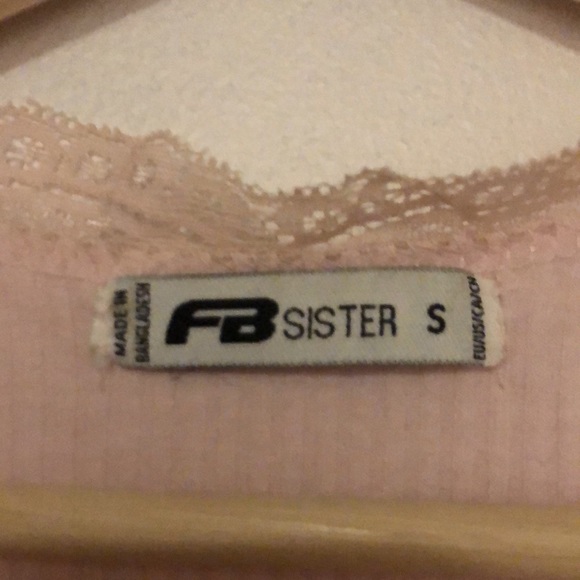 Pink tank top with lace size S - Picture 2 of 3